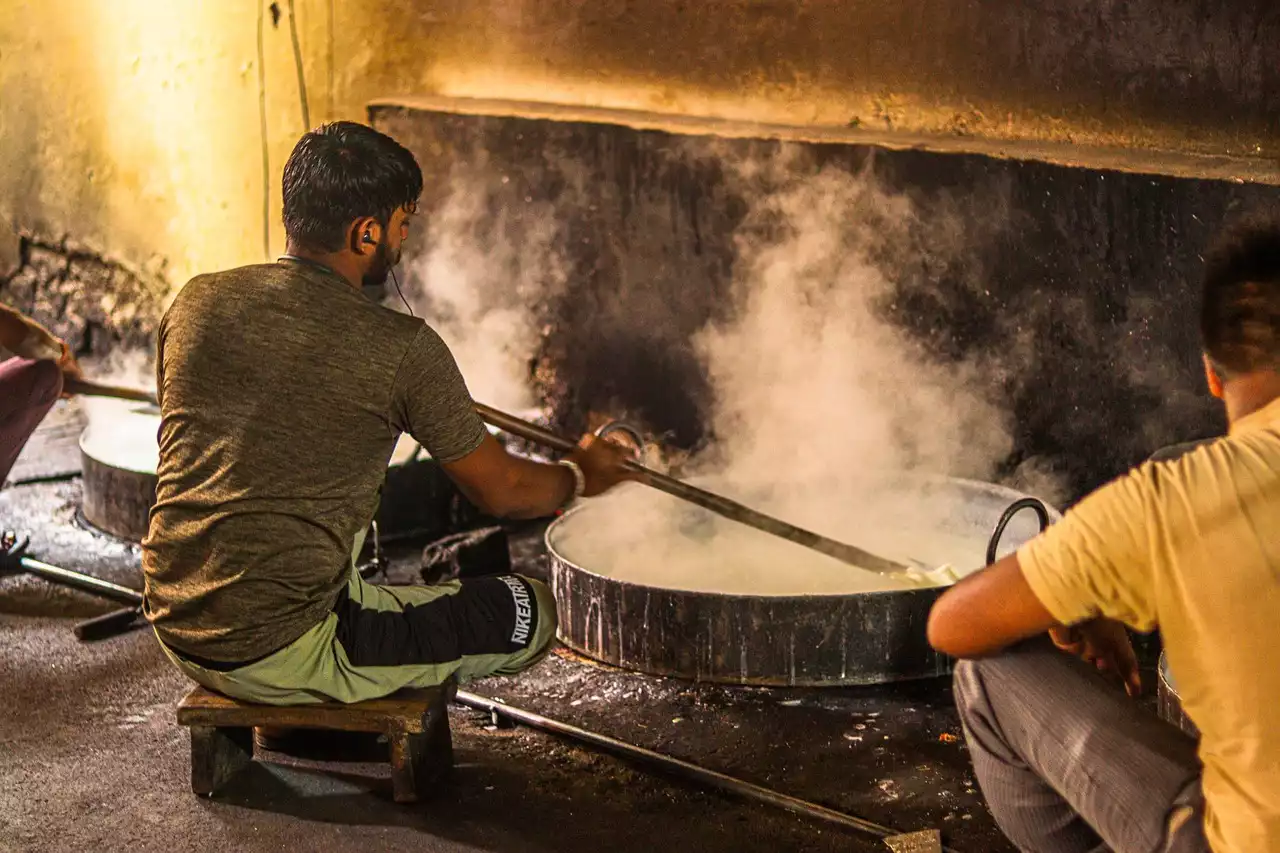 L'arte della cucina indiana: padroneggiare tecniche e ricette classiche